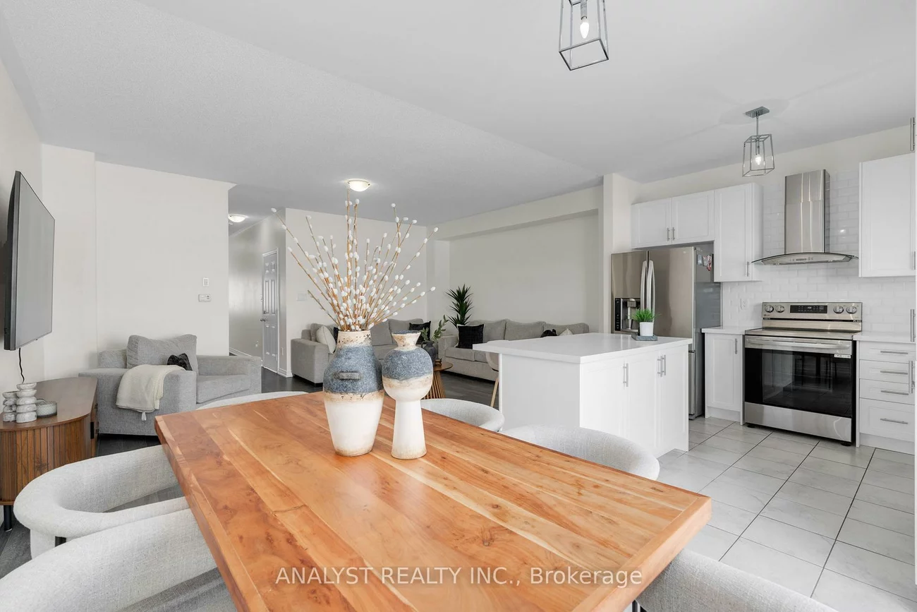 1131, Wharram, Lefroy, Innisfil