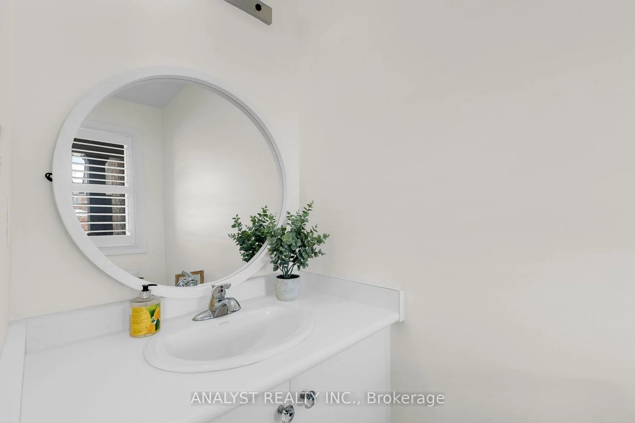 1131, Wharram, Lefroy, Innisfil