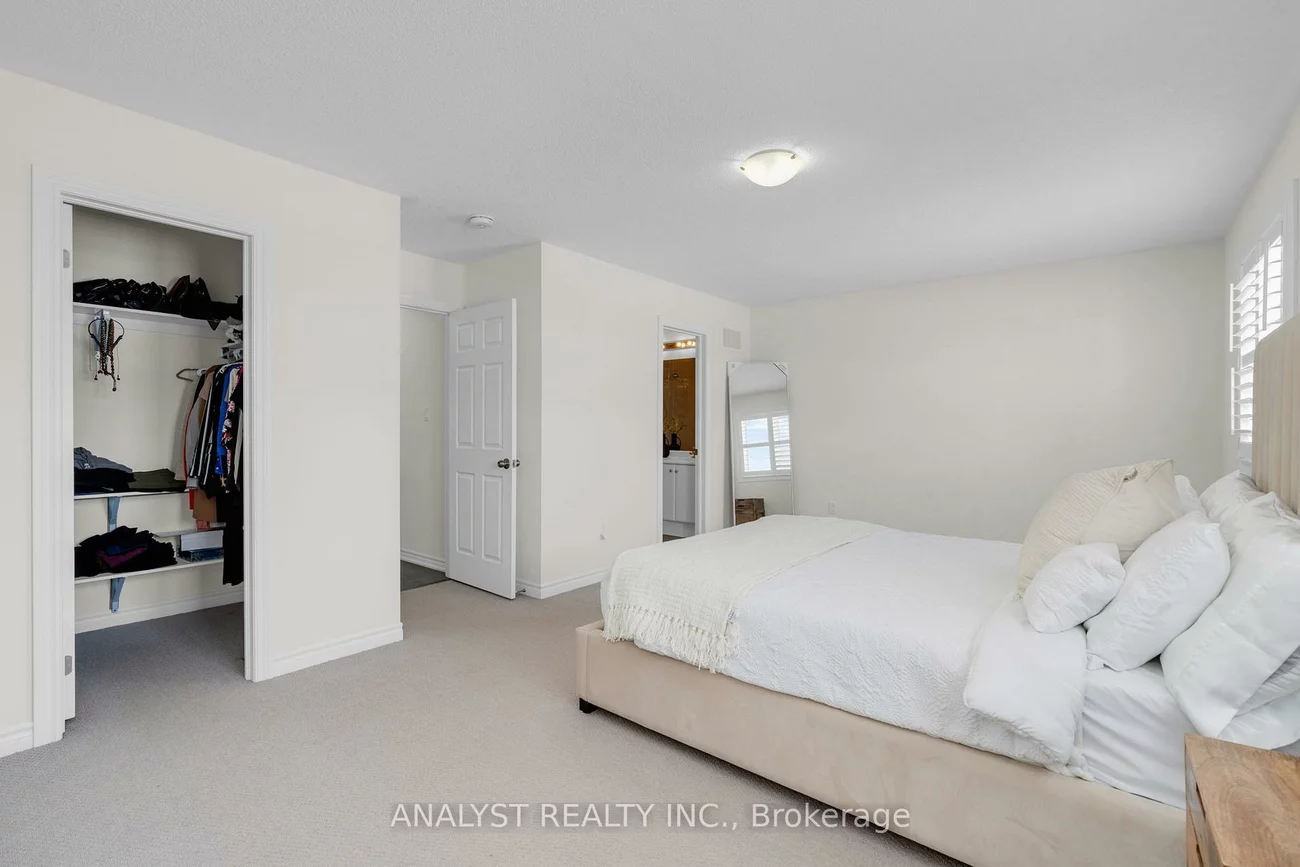 1131, Wharram, Lefroy, Innisfil