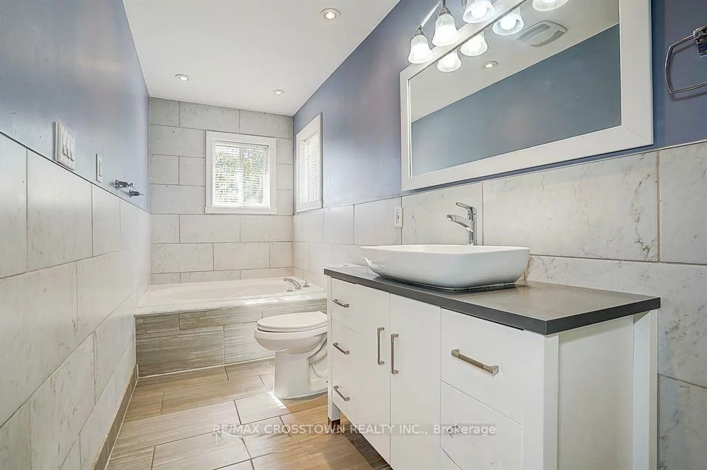 1187, Leslie, Alcona, Innisfil