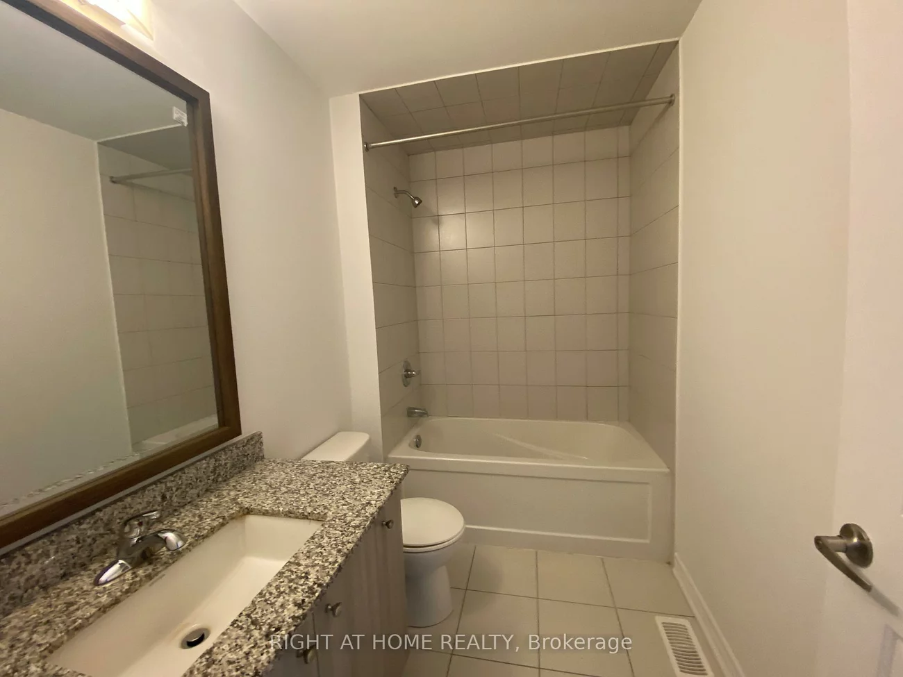 2124, Dale, Alcona, Innisfil