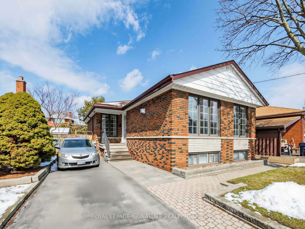 7866, Yonge, Stroud, Innisfil