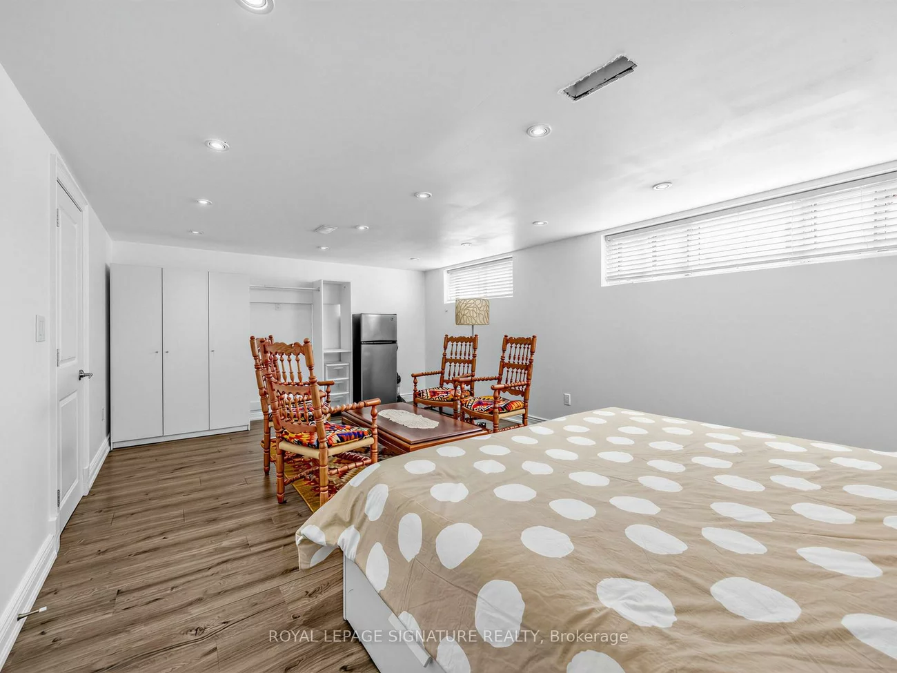 7866, Yonge, Stroud, Innisfil