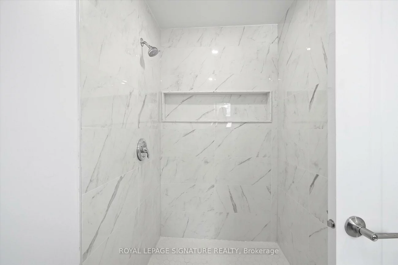 7866, Yonge, Stroud, Innisfil