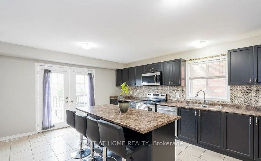 1373, Hunter, Alcona, Innisfil