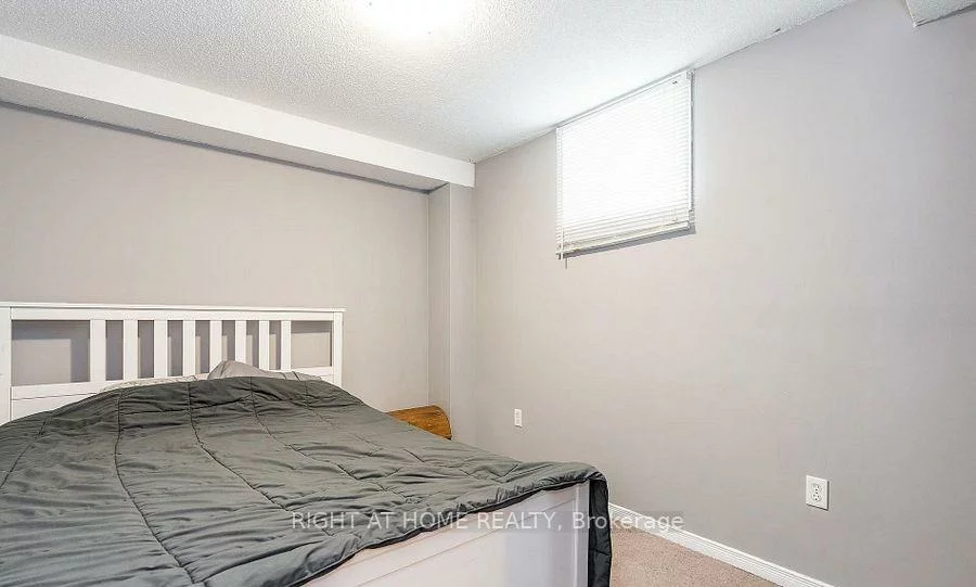 1373, Hunter, Alcona, Innisfil