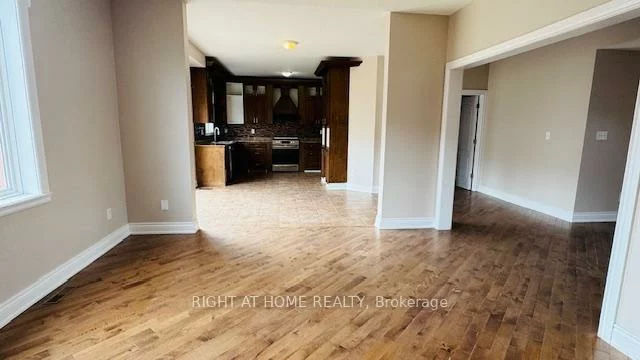 1215, Lowrie, Alcona, Innisfil