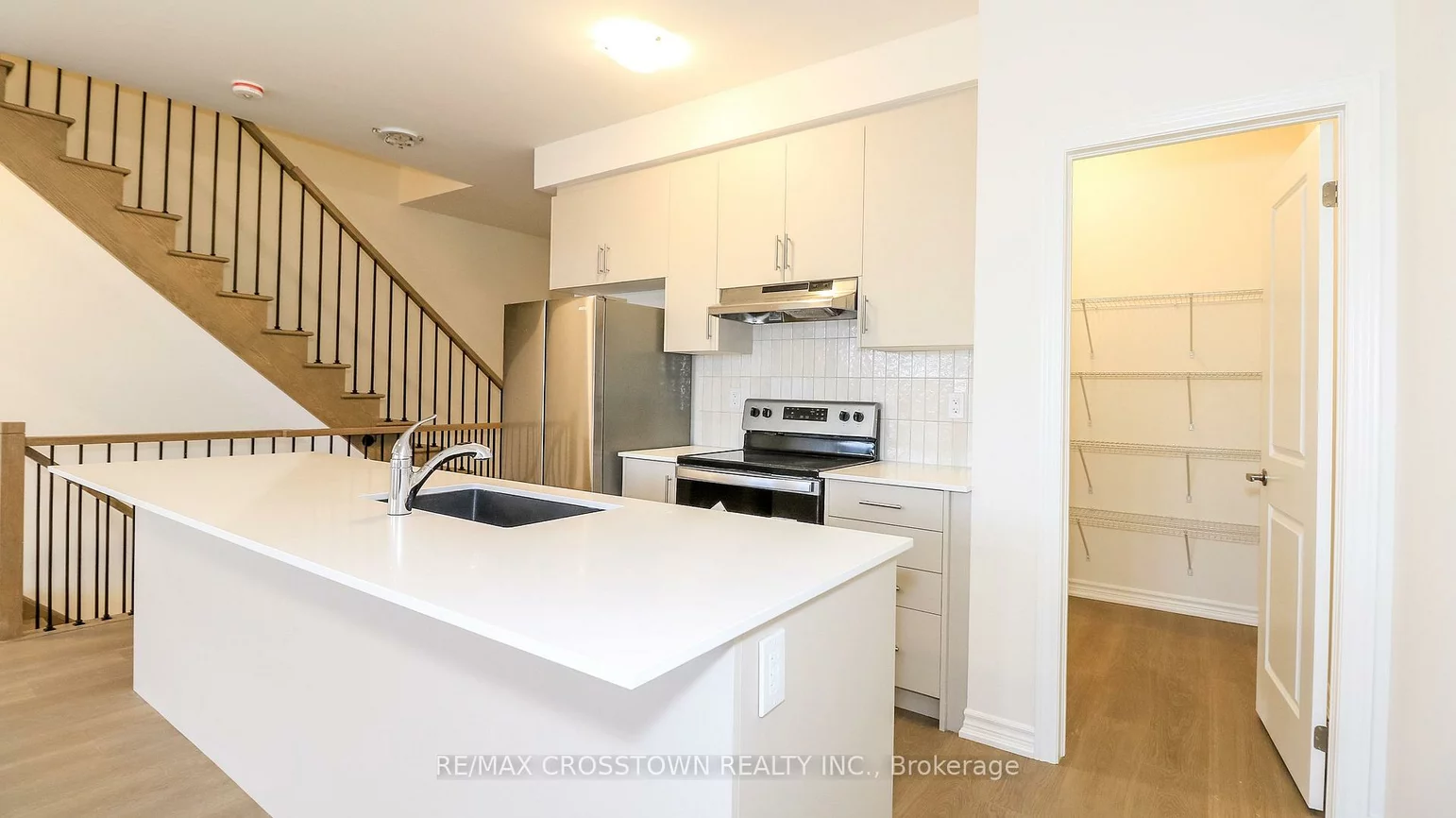 1991, Matteer, Alcona, Innisfil