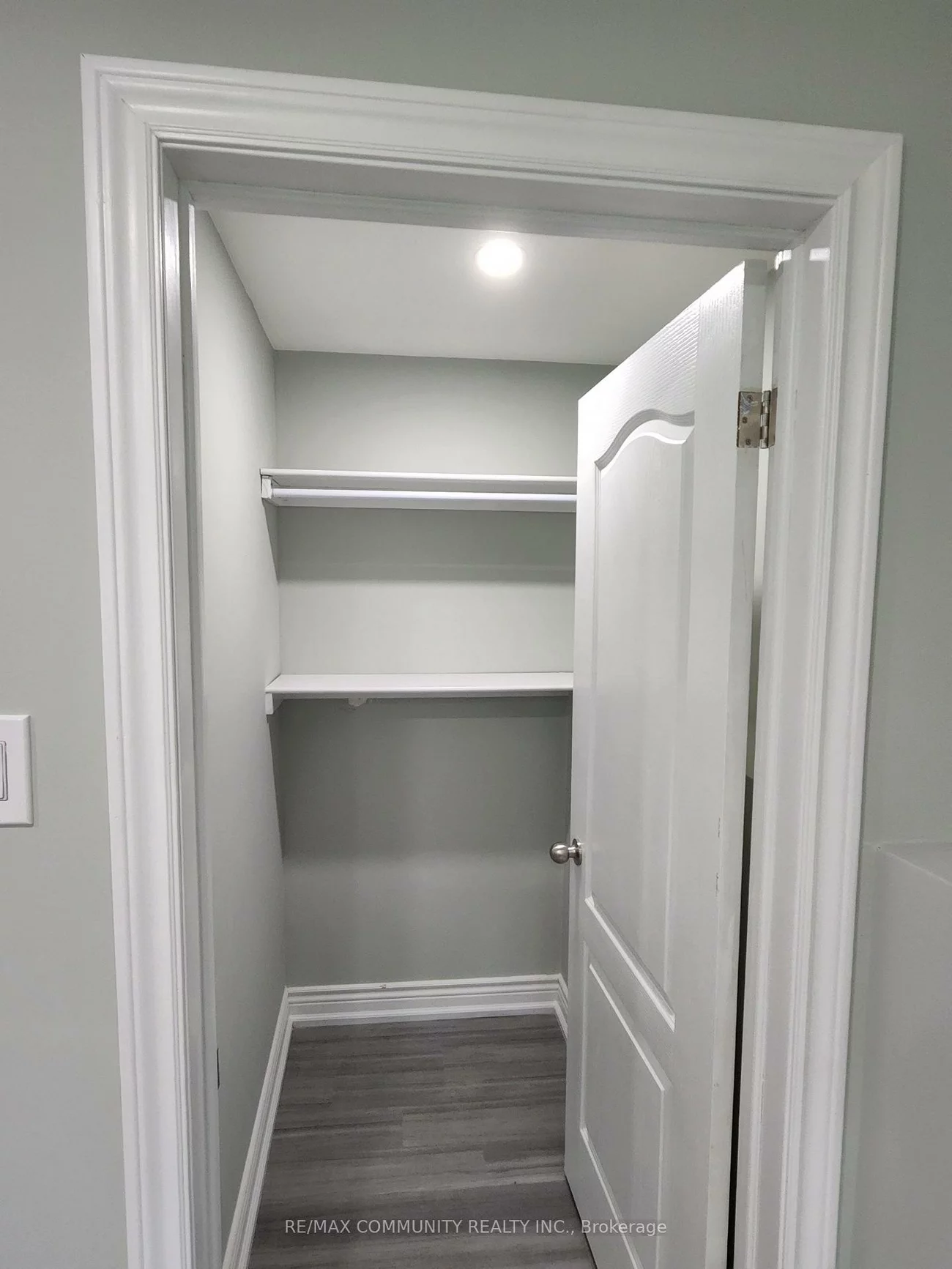 802, Cedarvale, Alcona, Innisfil