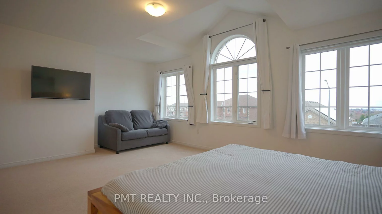 2068, Gibson, Alcona, Innisfil