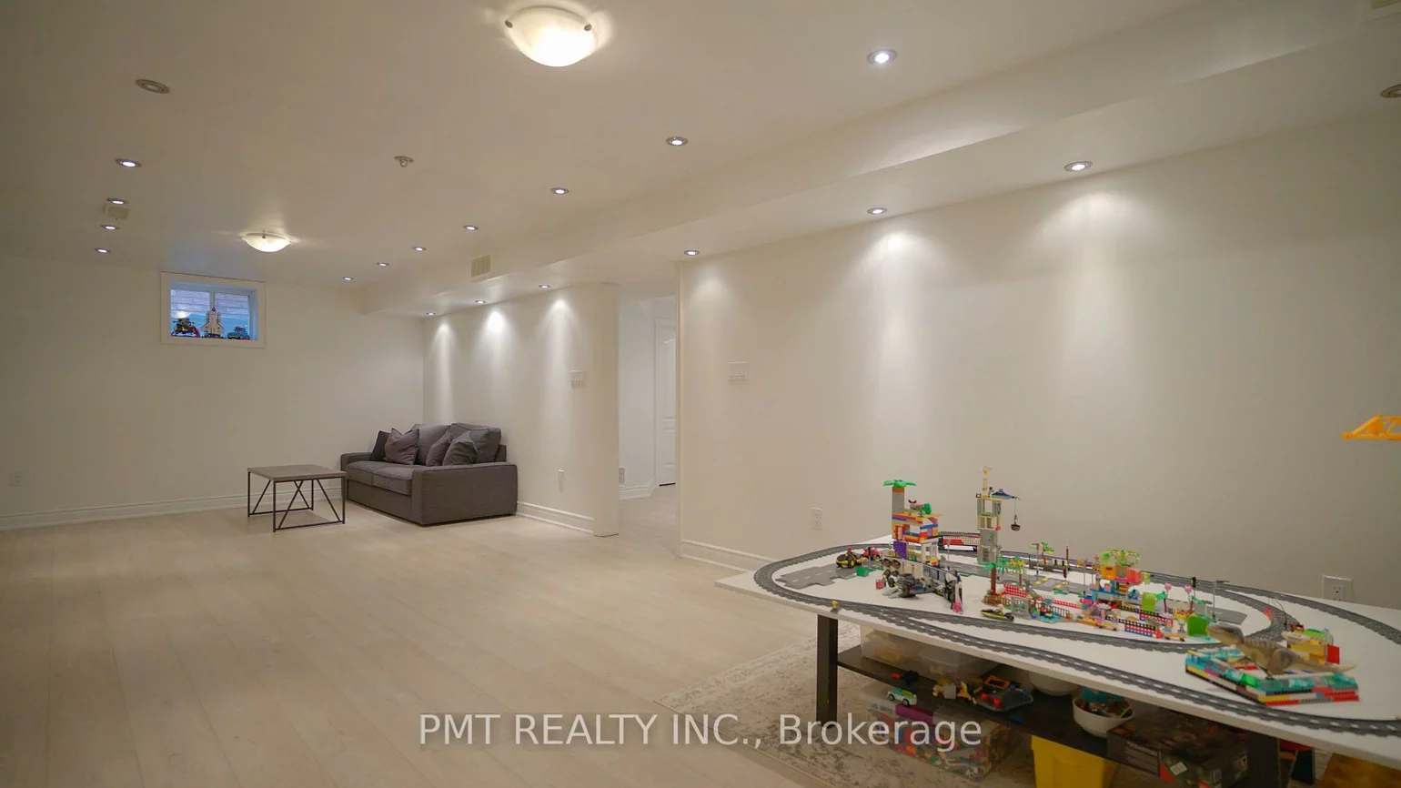 2068, Gibson, Alcona, Innisfil