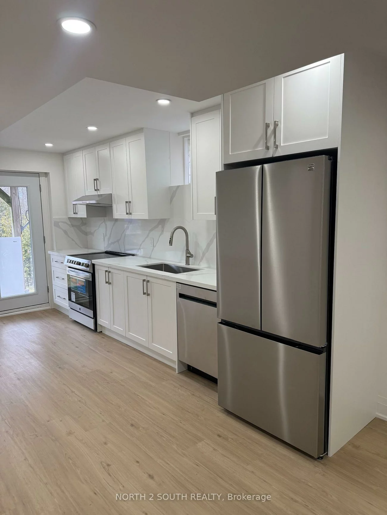 2271, Whitewood, Alcona, Innisfil