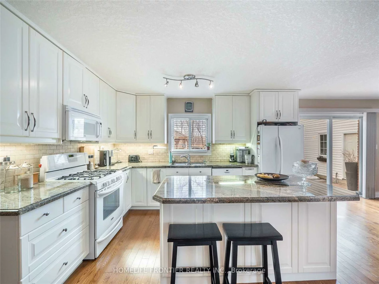 1049, 7th, Alcona, Innisfil