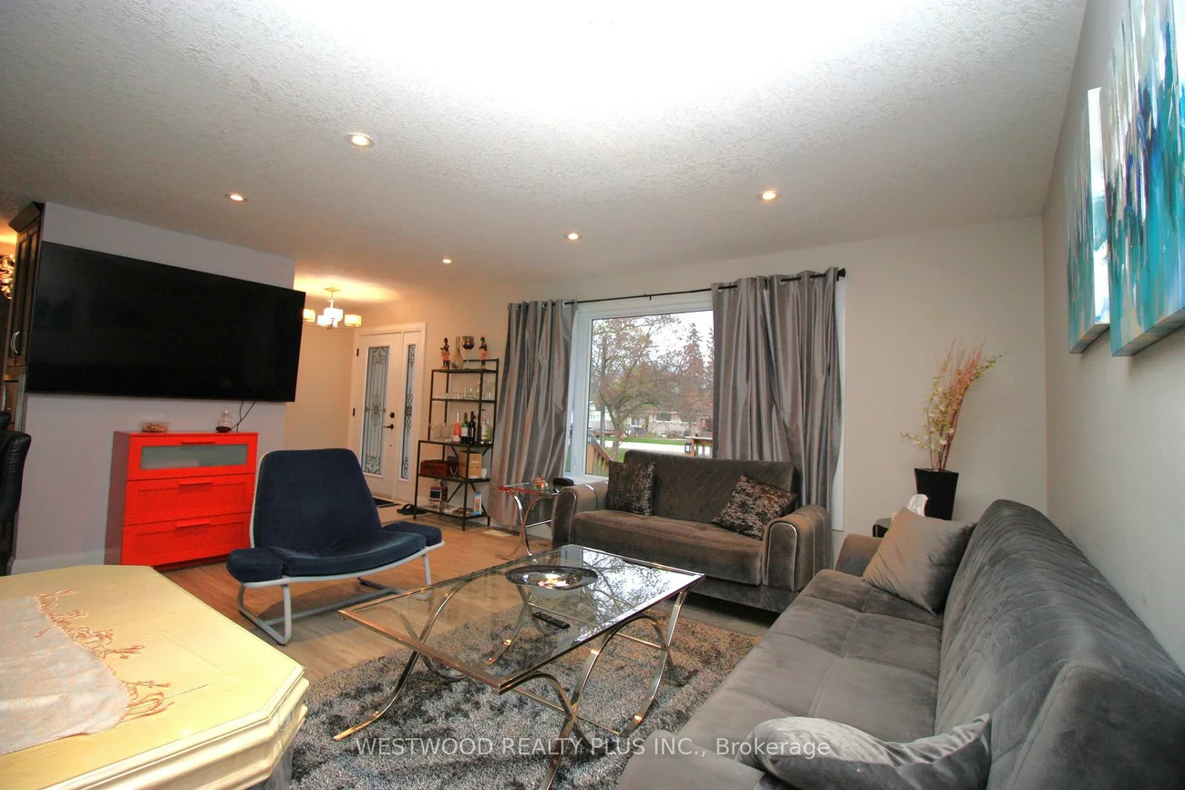 1042, Goshen, Alcona, Innisfil