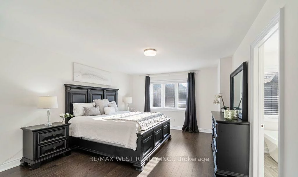 2132, Wilson, Alcona, Innisfil