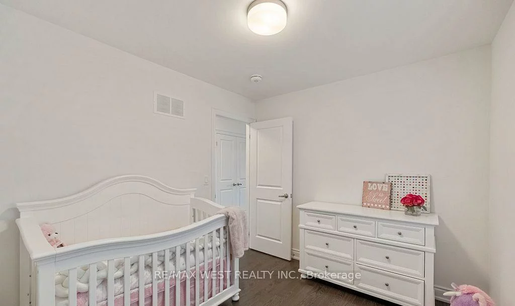 2132, Wilson, Alcona, Innisfil