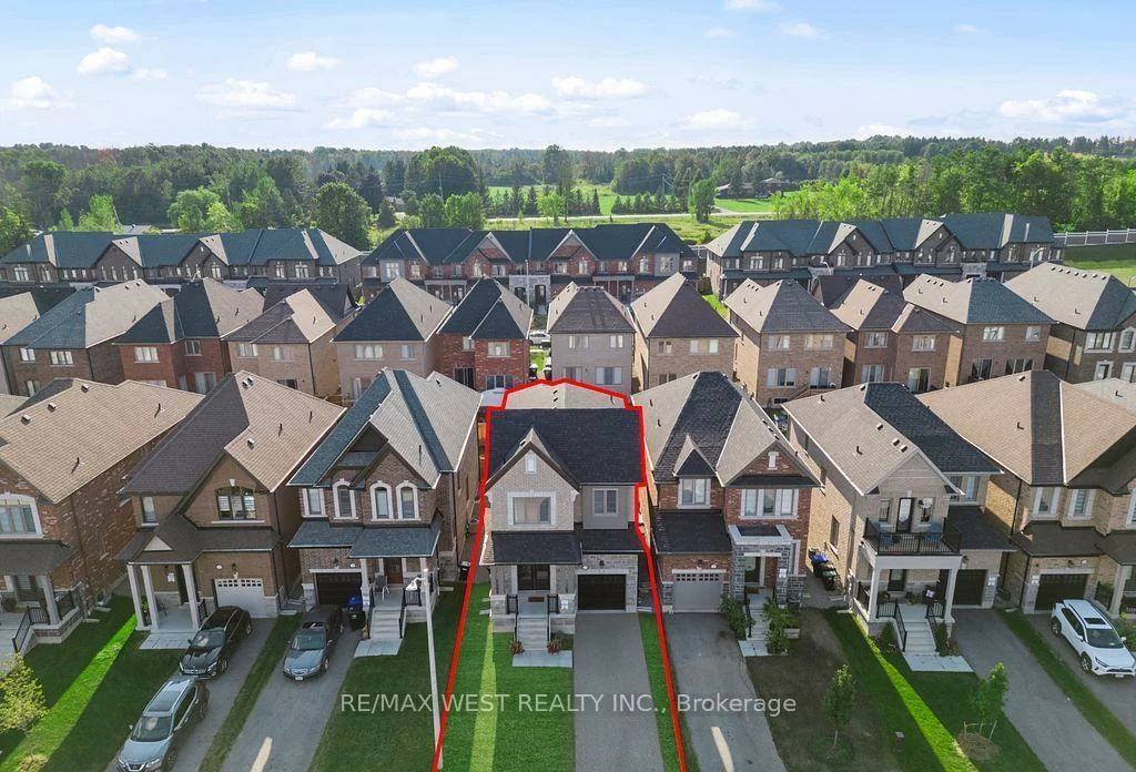 2132, Wilson, Alcona, Innisfil