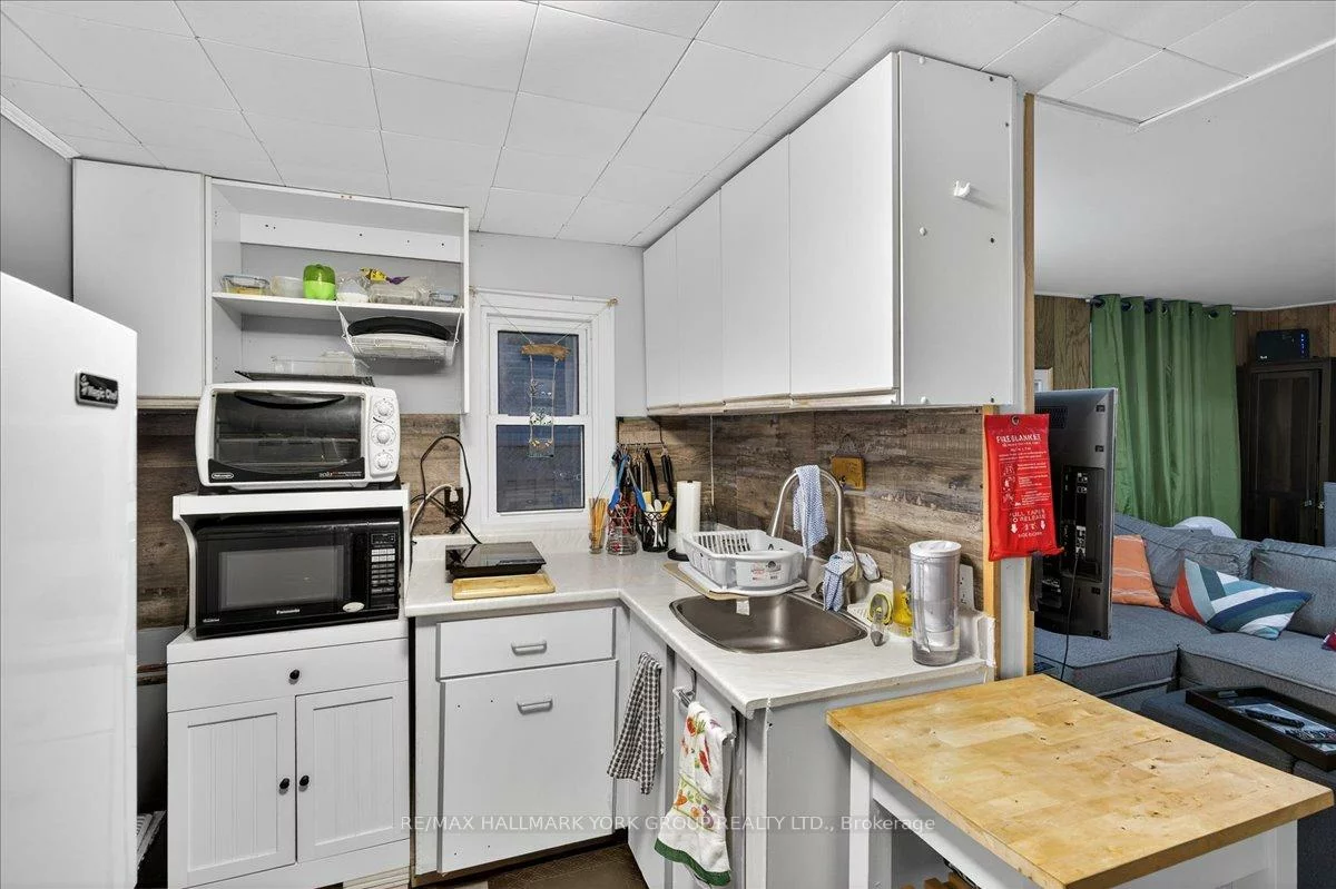 881, Clifton, Alcona, Innisfil