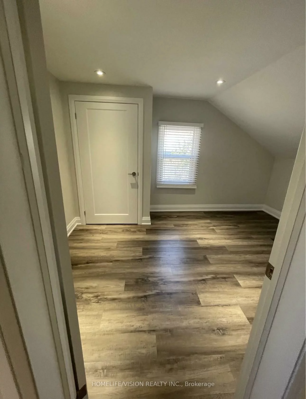6273, Yonge, Churchill, Innisfil