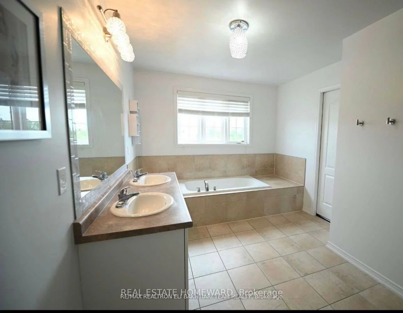 1226, Leslie, Alcona, Innisfil