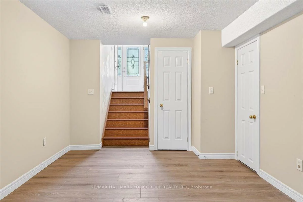1284, Gina, Alcona, Innisfil