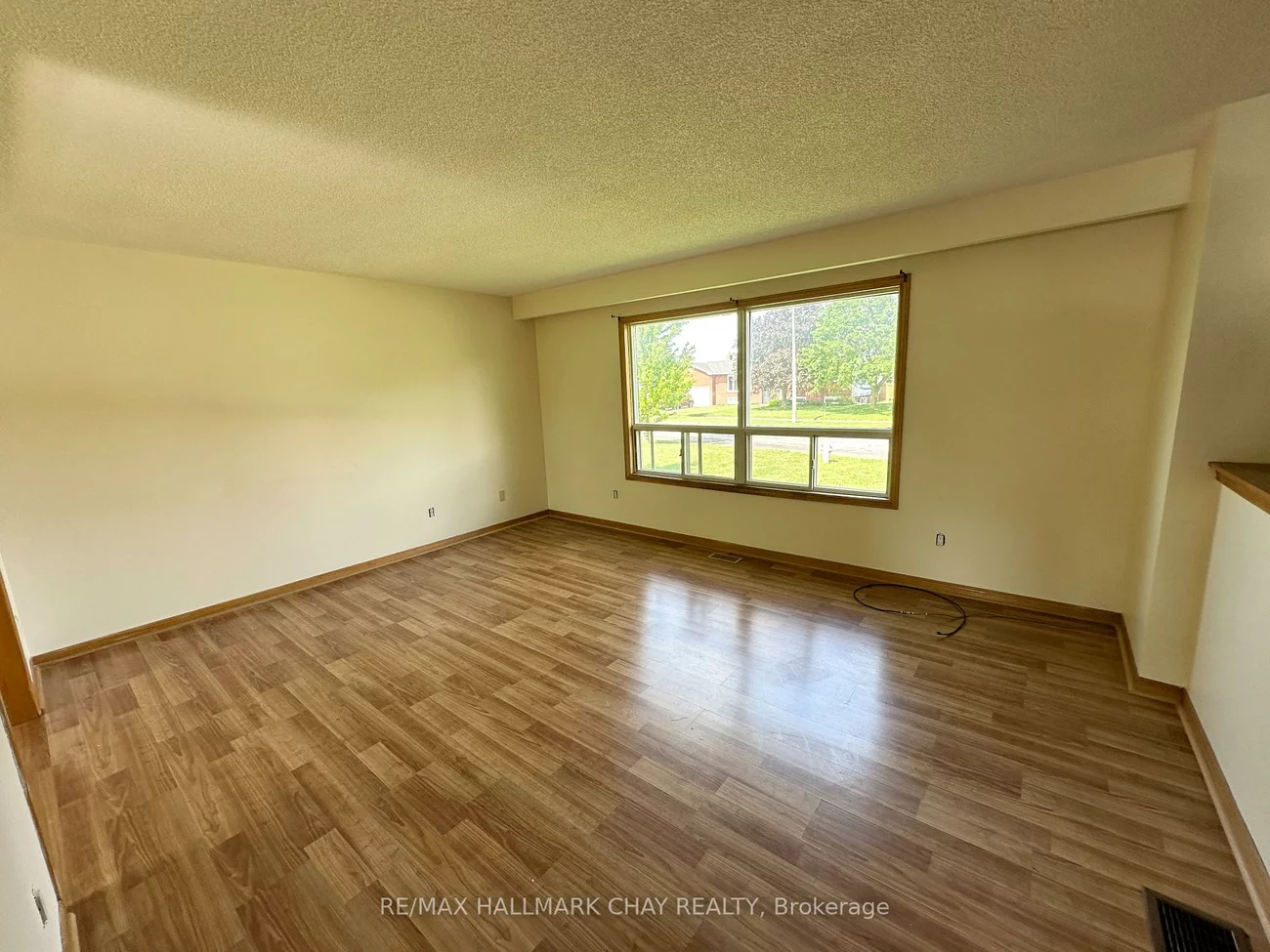 2047, Chantler, Stroud, Innisfil