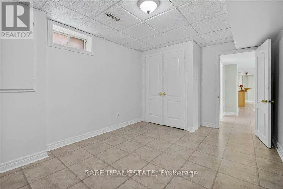 1069, Corrie, Alcona, Innisfil