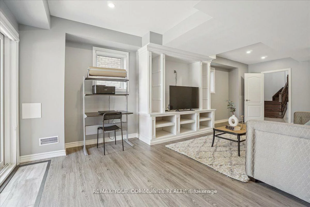 2172, Dawson, Alcona, Innisfil