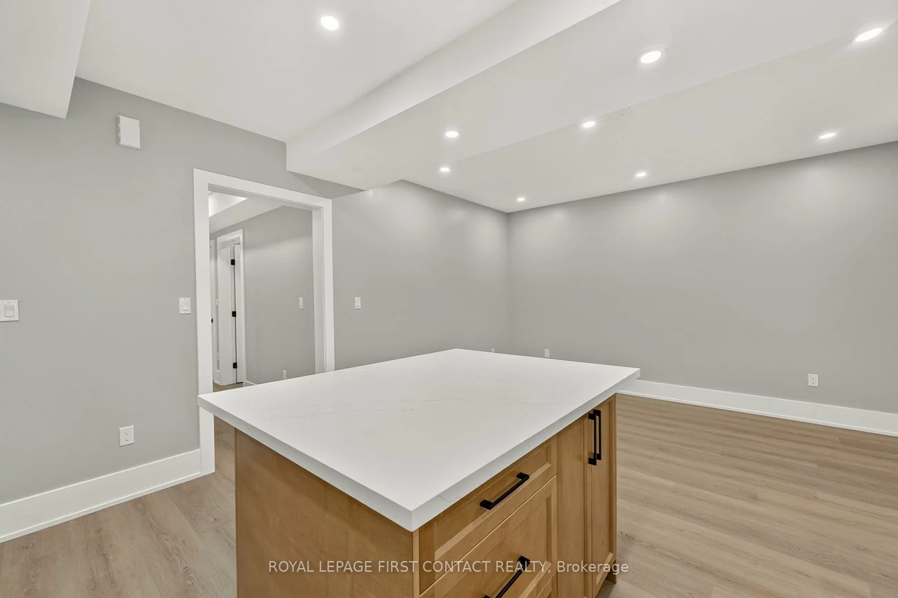 929, 7th, Alcona, Innisfil