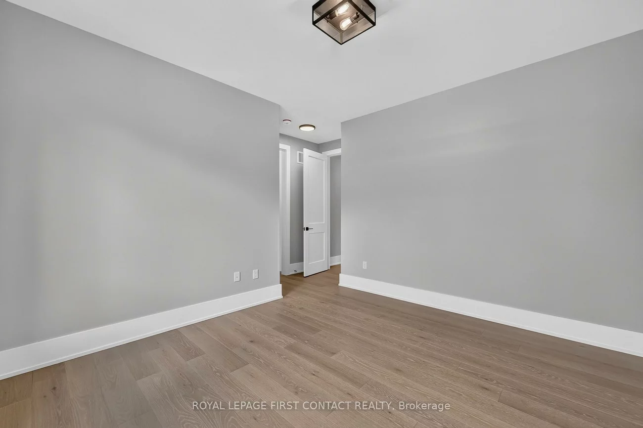 929, 7th, Alcona, Innisfil