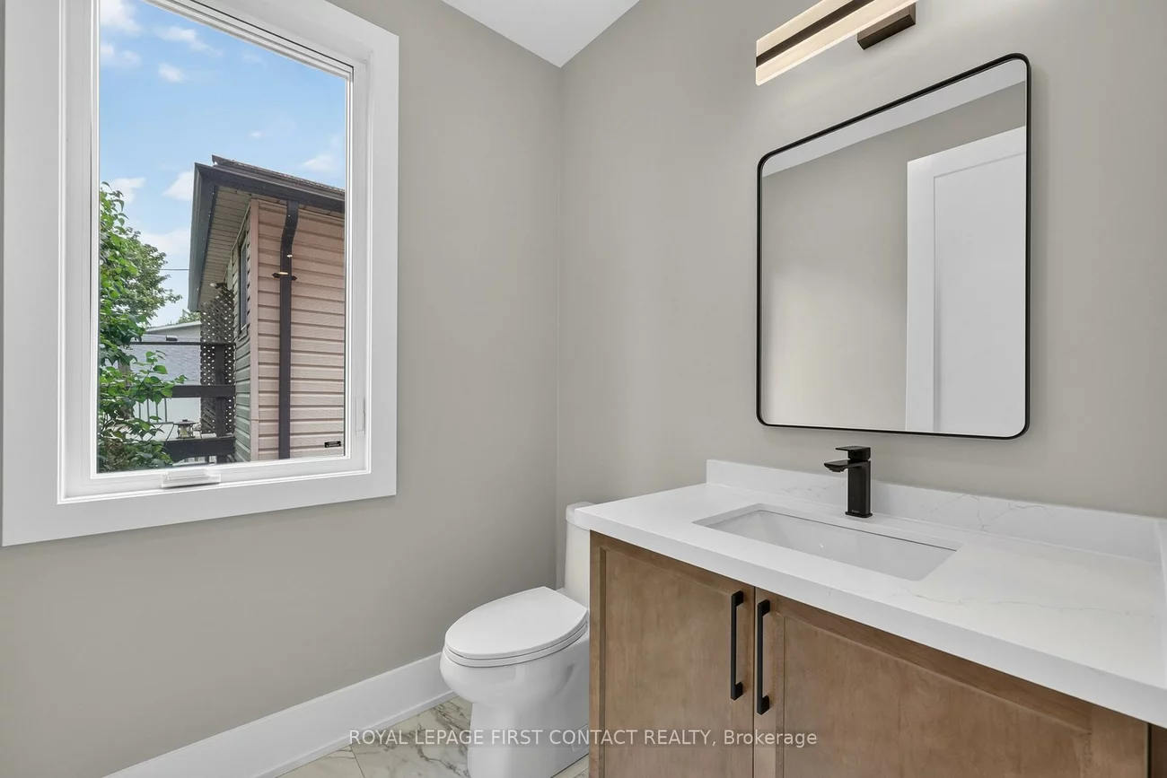929, 7th, Alcona, Innisfil