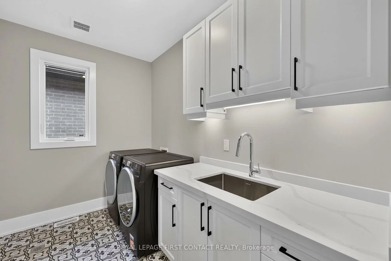 929, 7th, Alcona, Innisfil