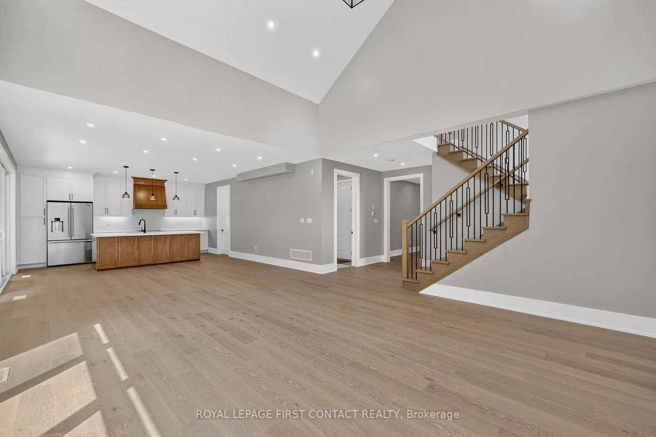 929, 7th, Alcona, Innisfil
