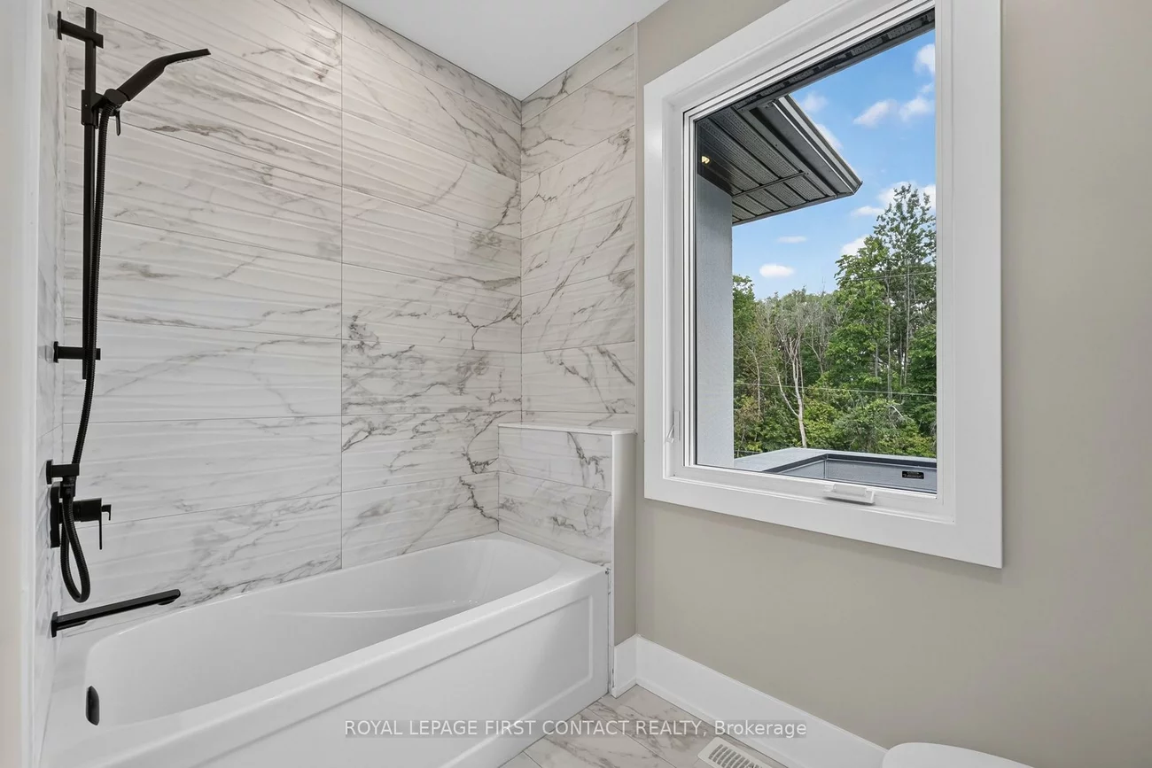 929, 7th, Alcona, Innisfil