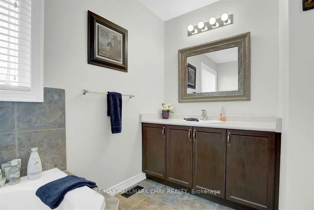 2123, Osbond, Alcona, Innisfil