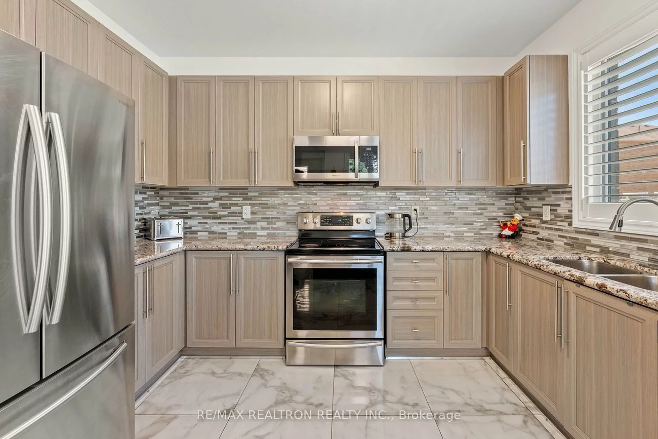 2072, Allison, Alcona, Innisfil
