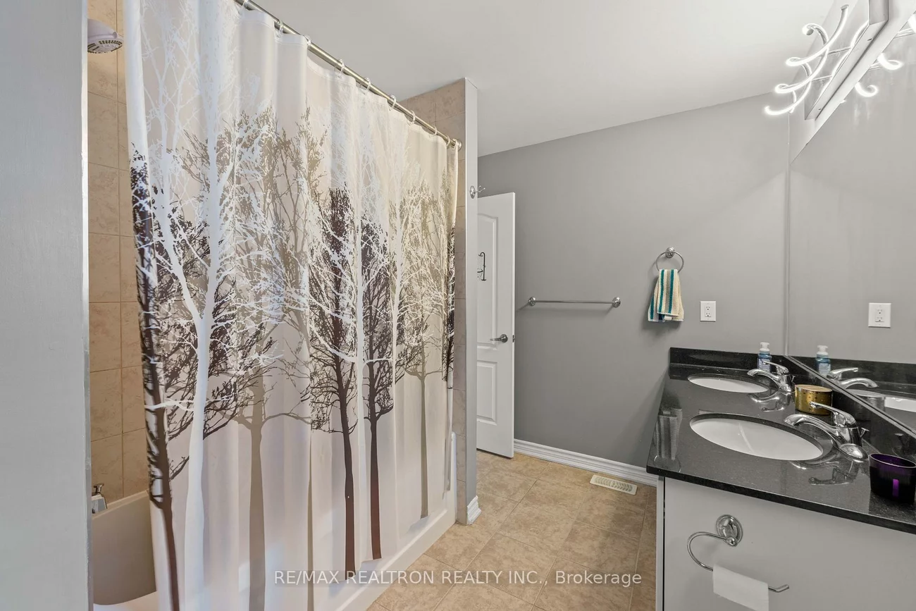 2072, Allison, Alcona, Innisfil