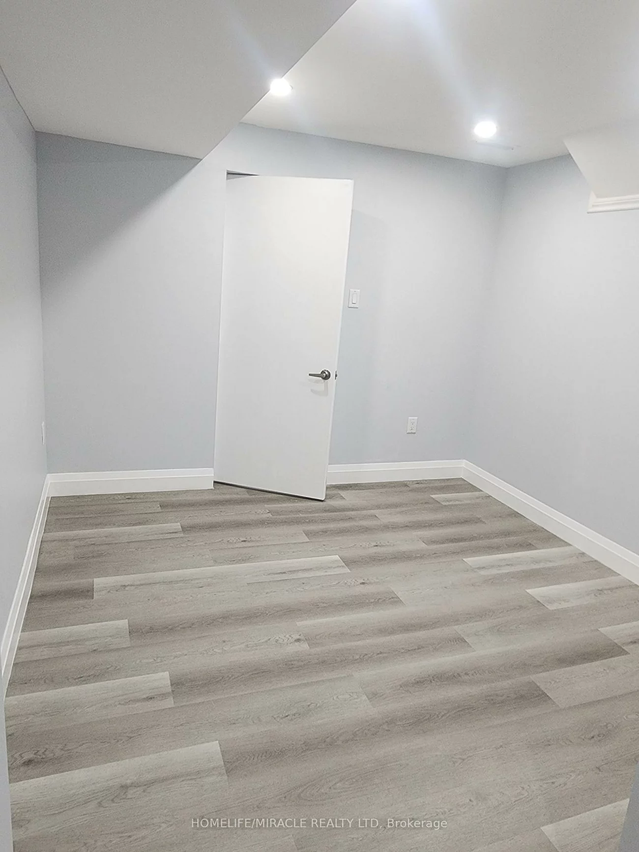 1607, Emberton, Alcona, Innisfil