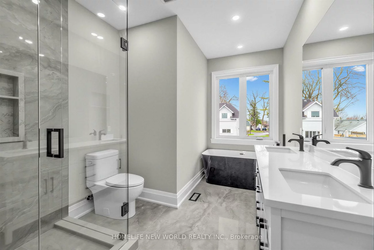 225, Sunnybrae, Stroud, Innisfil