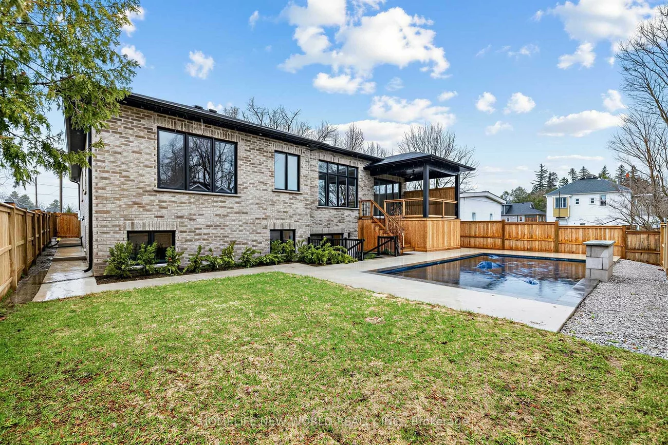 225, Sunnybrae, Stroud, Innisfil