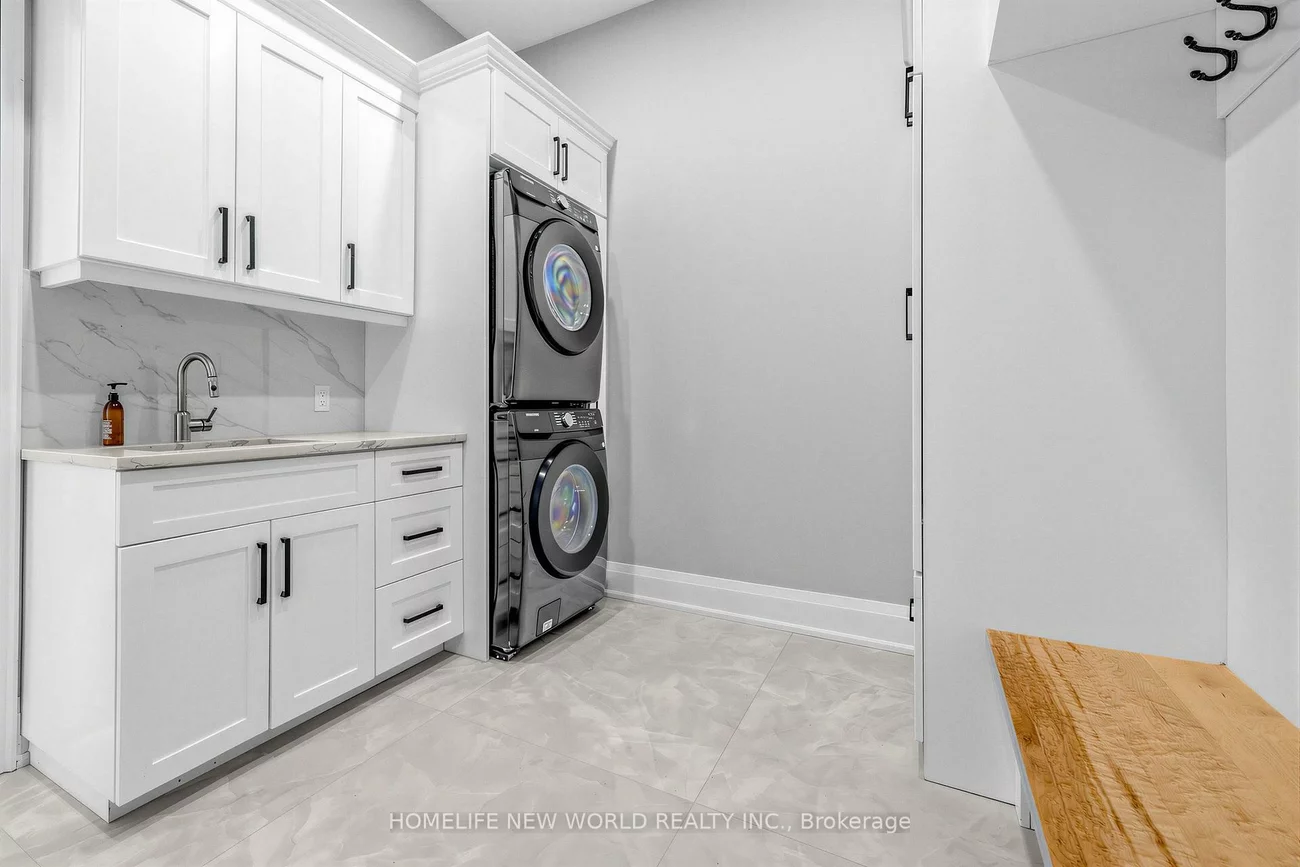 225, Sunnybrae, Stroud, Innisfil