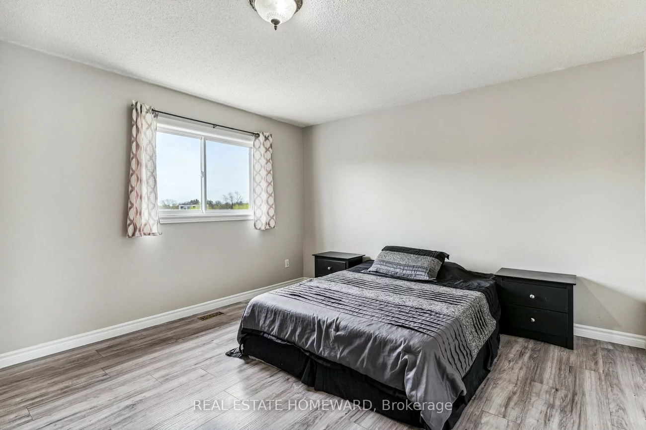 1117, Ashley, Alcona, Innisfil