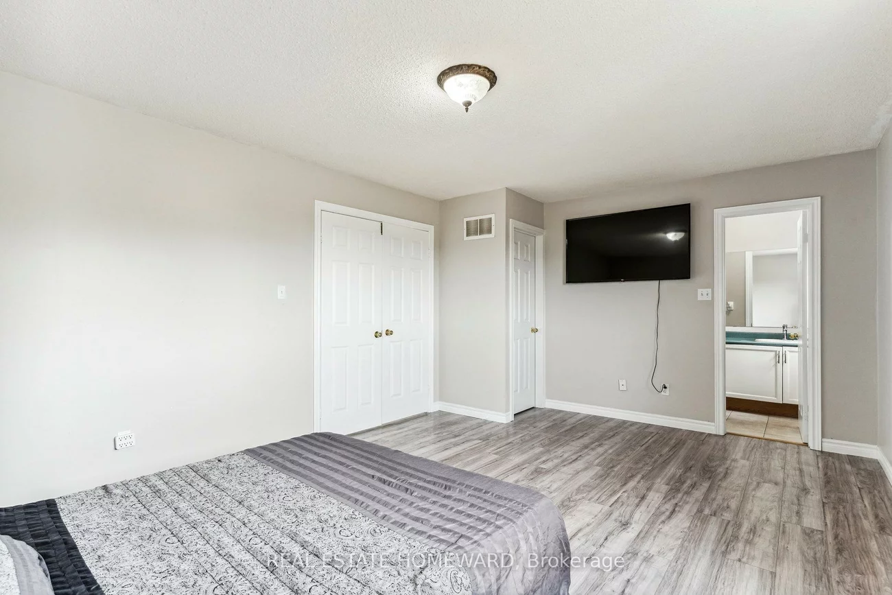 1117, Ashley, Alcona, Innisfil