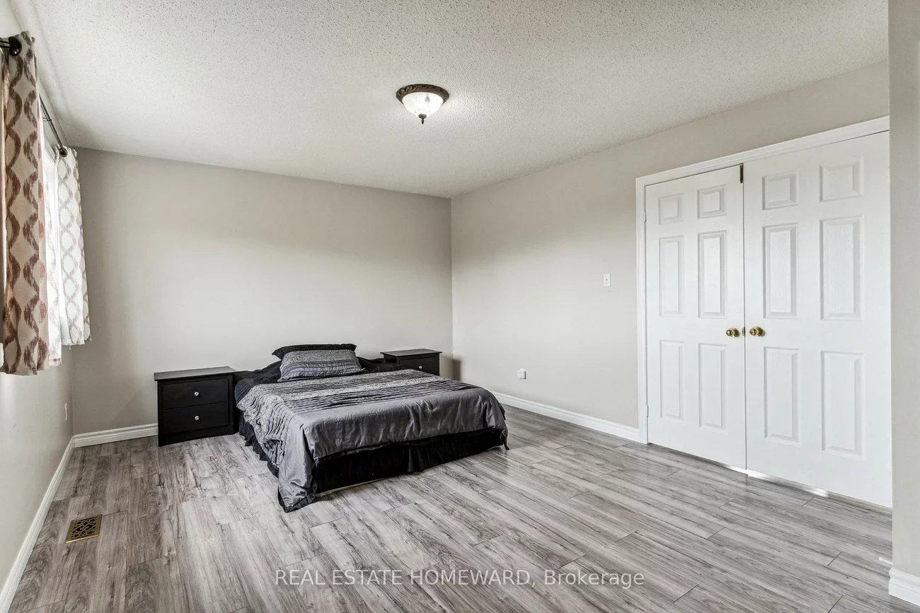1117, Ashley, Alcona, Innisfil