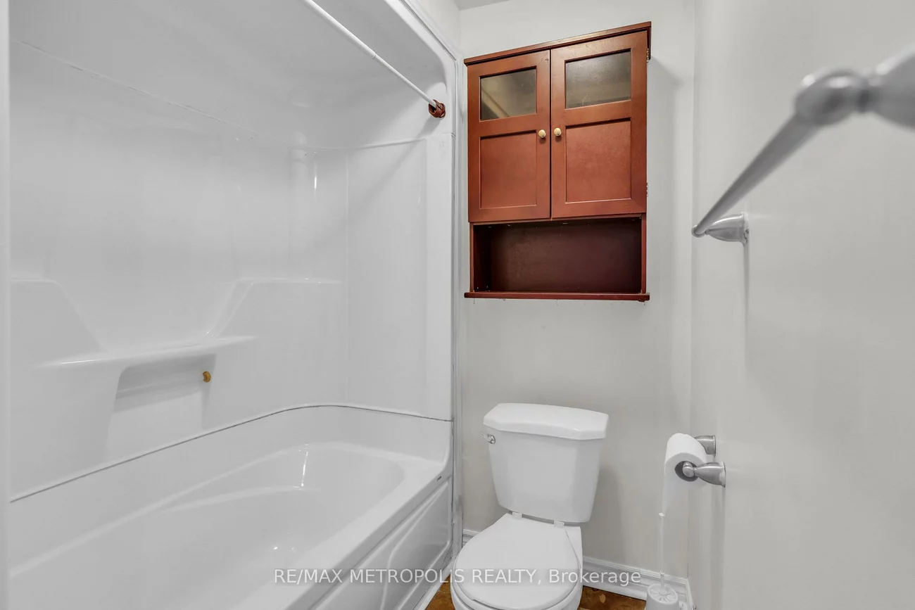 856, Central, Alcona, Innisfil