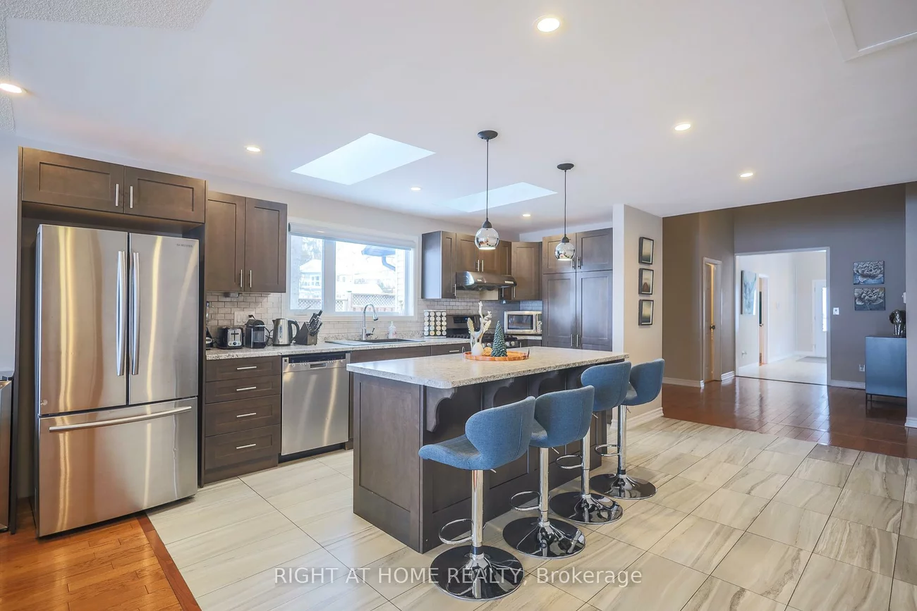 885, Adams, Alcona, Innisfil