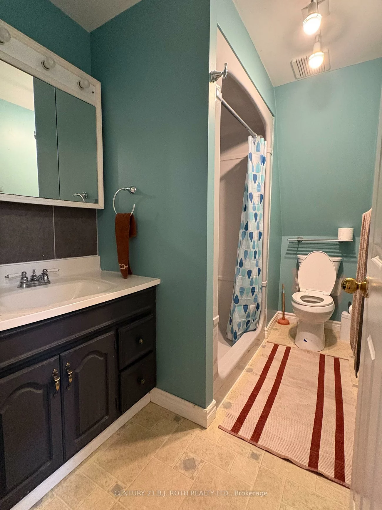2216, Victoria, Stroud, Innisfil