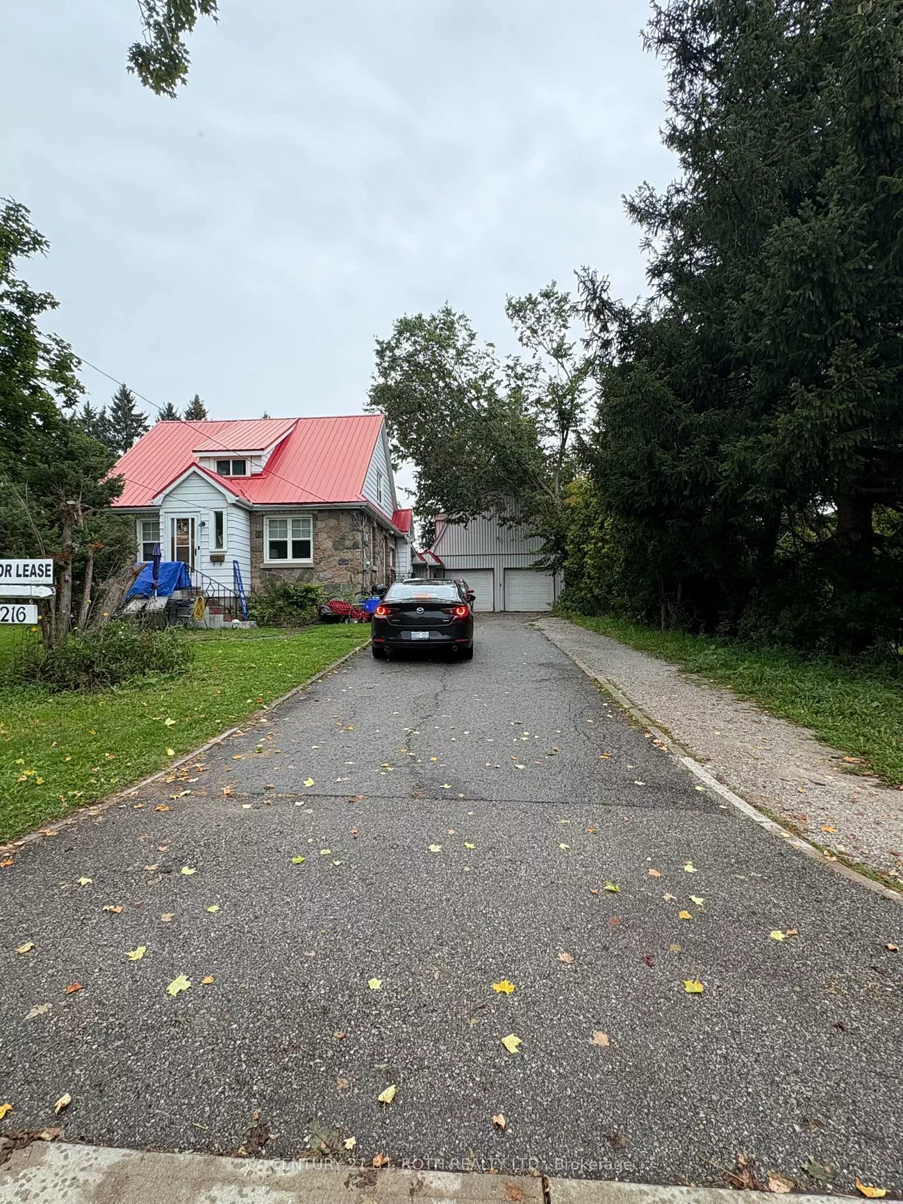 2216, Victoria, Stroud, Innisfil