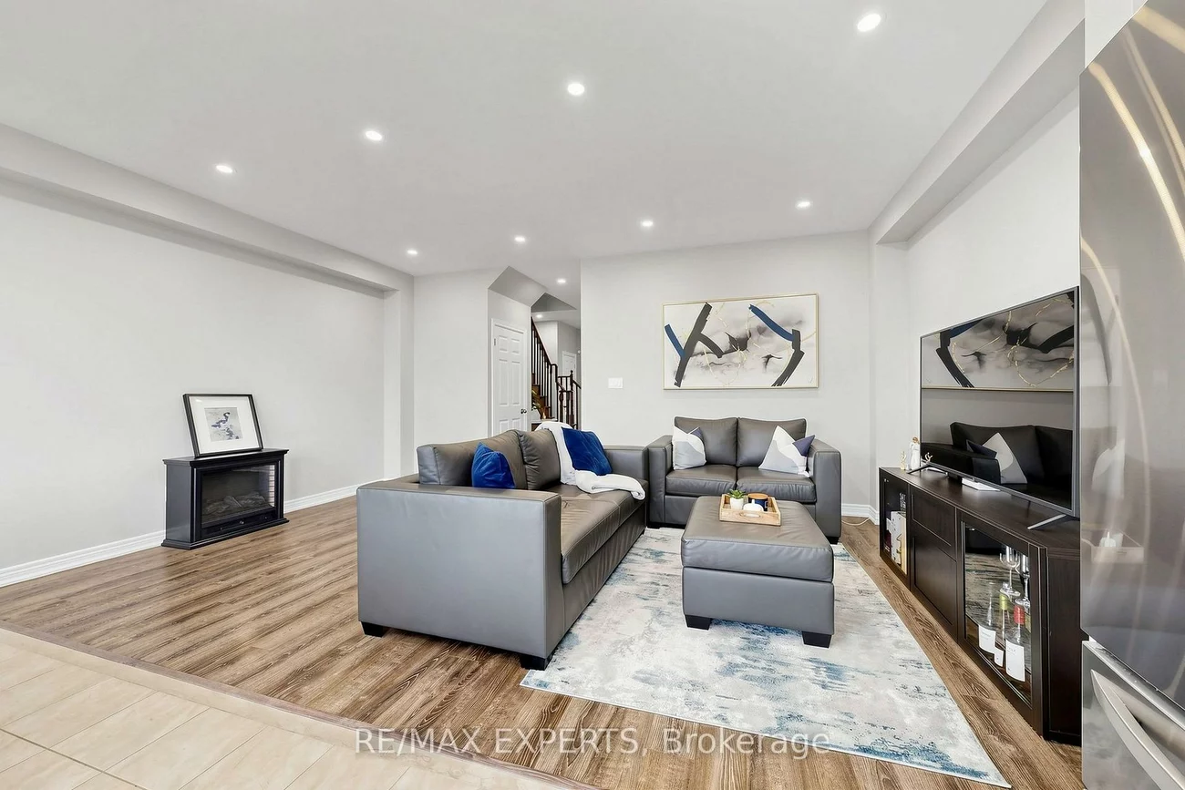 1303, Bardeau, Lefroy, Innisfil