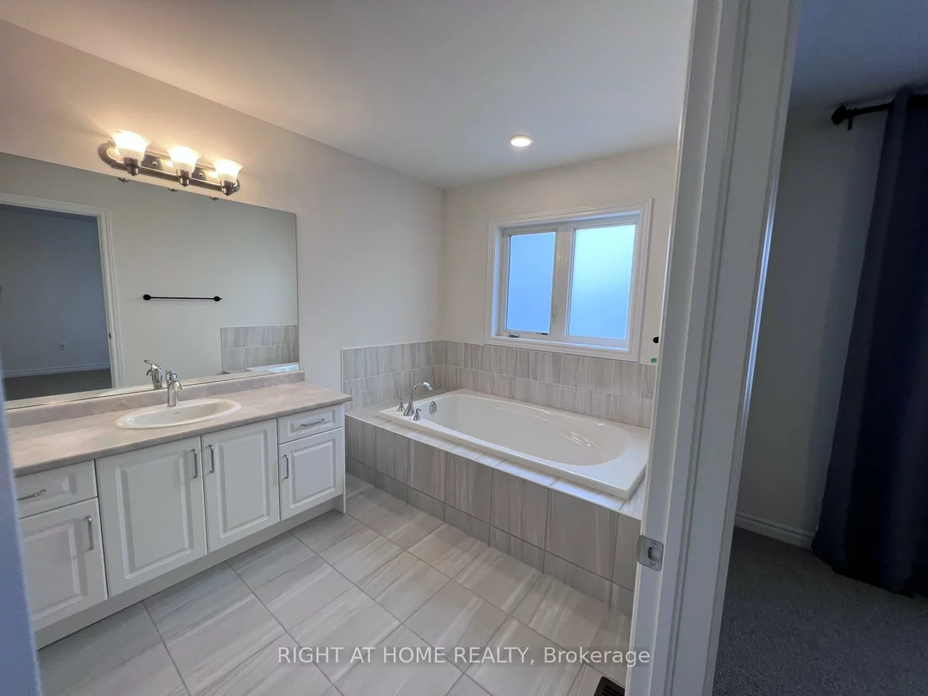 2250, Grainger Loop, Alcona, Innisfil